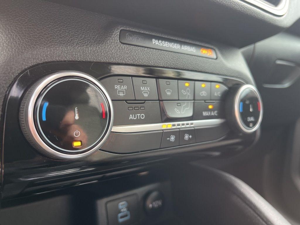 Ford Escape Hybrid  2022