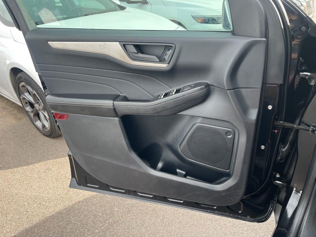 Ford Escape Hybrid  2022