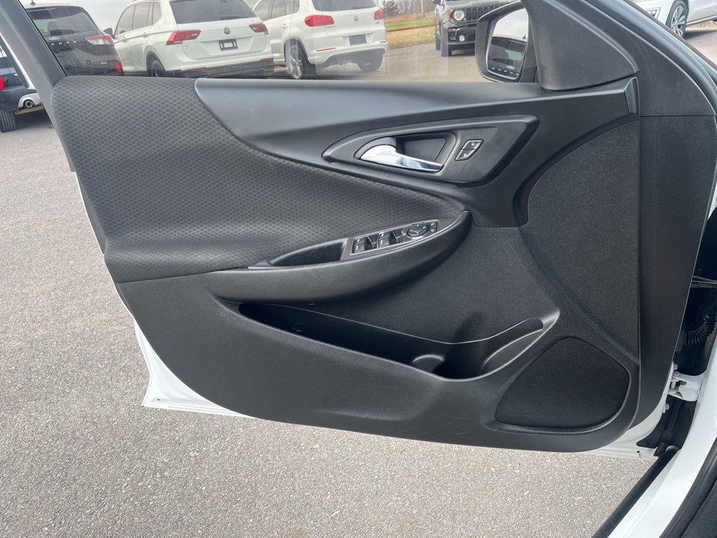 Chevrolet Malibu  2018