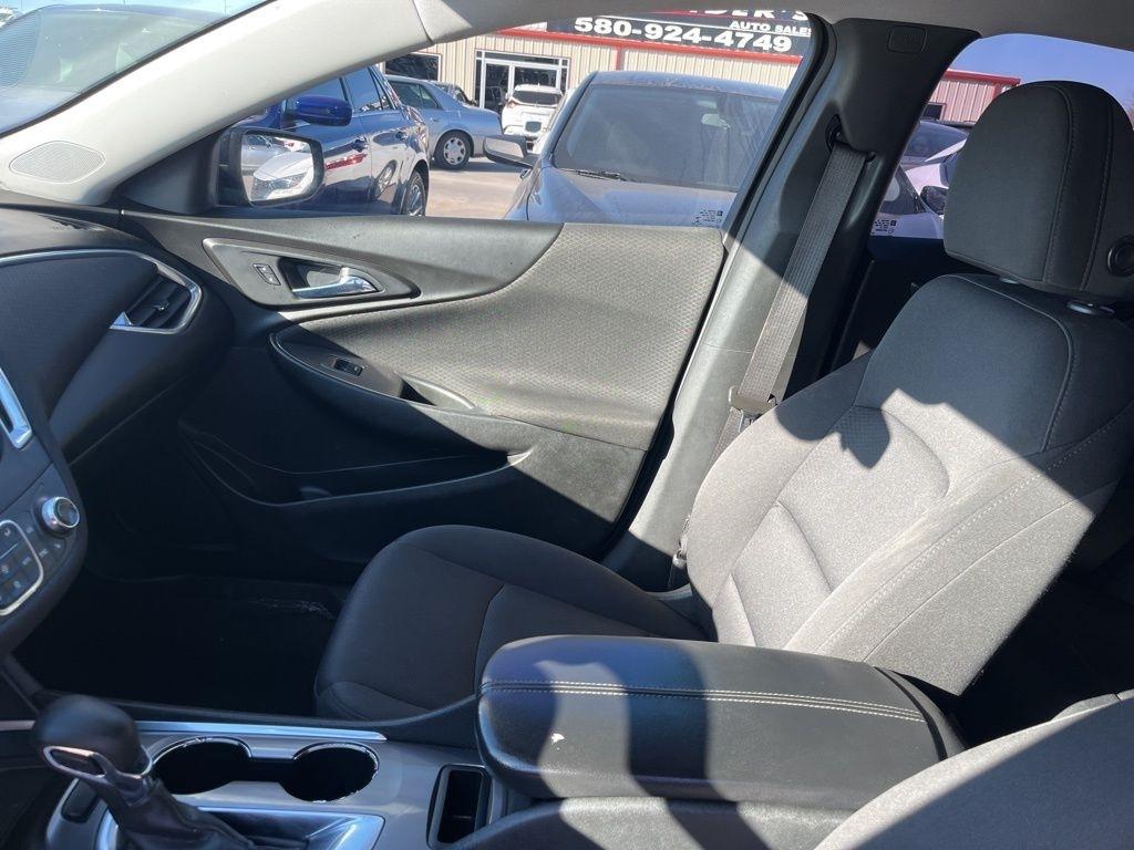 Chevrolet Malibu  2021