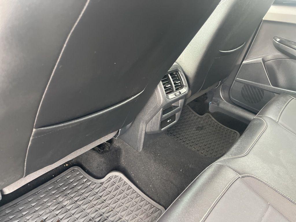 Volkswagen Taos  2023