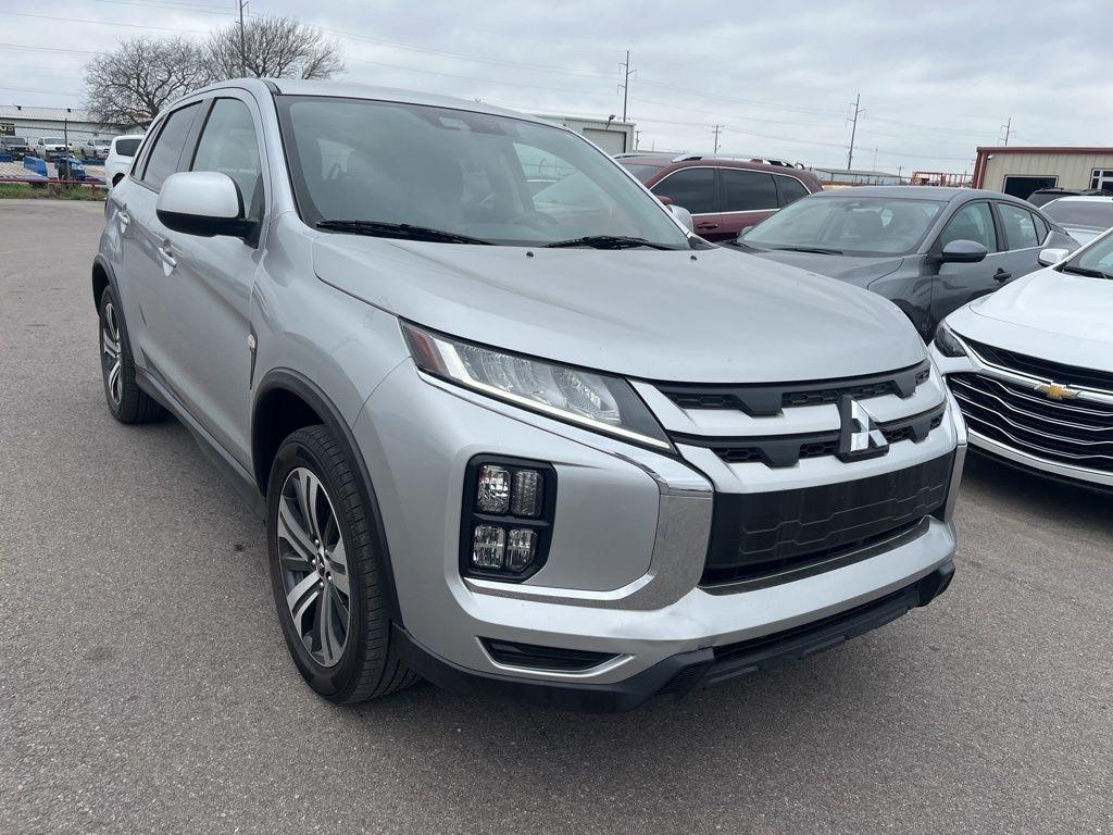 Mitsubishi Outlander Sport  2023