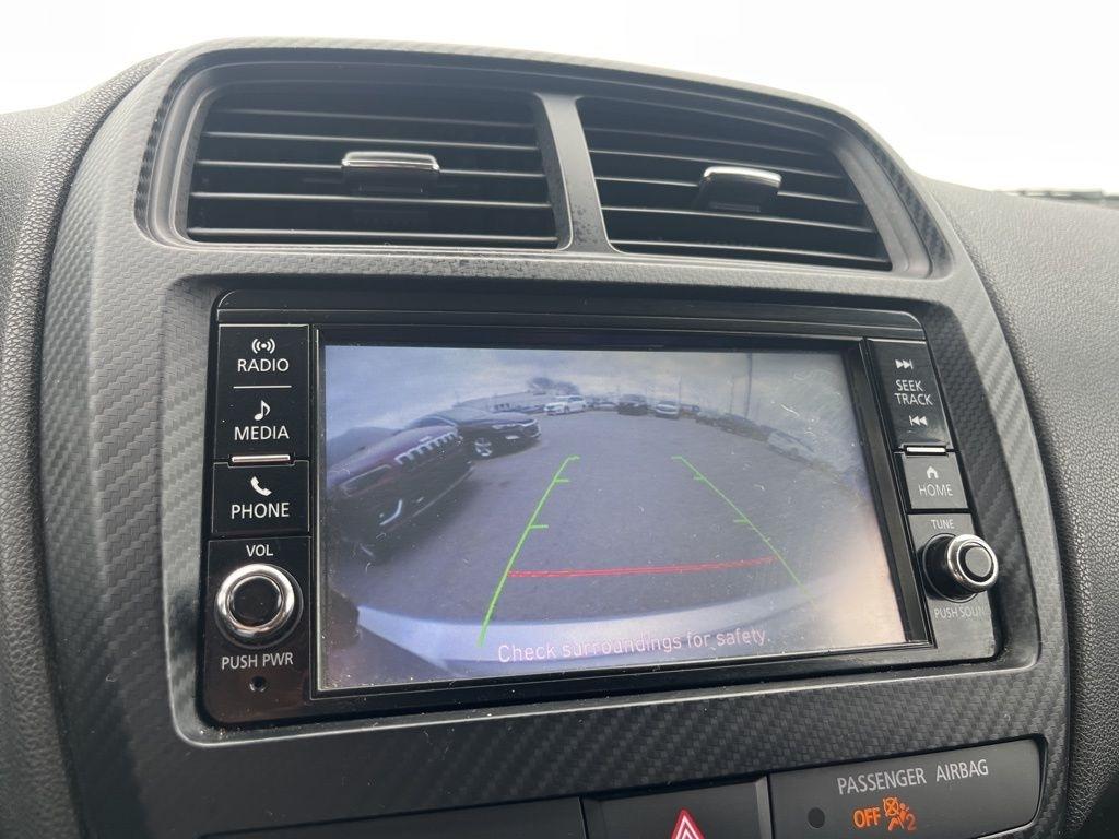 Mitsubishi Outlander Sport  2023