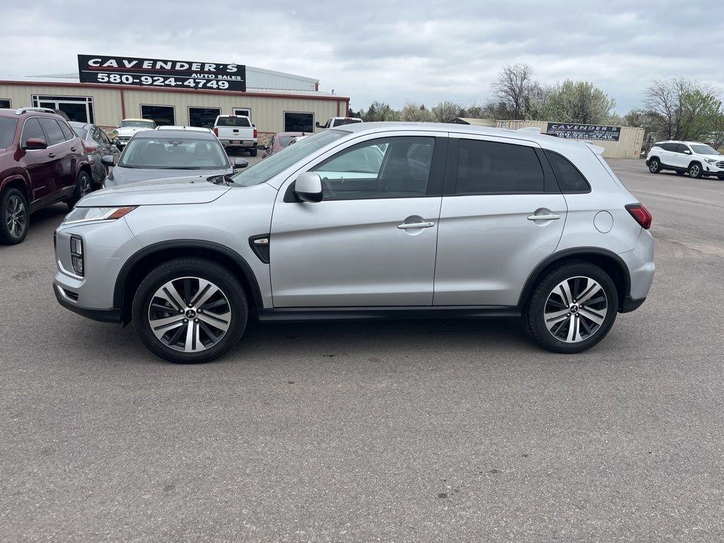 Mitsubishi Outlander Sport  2023