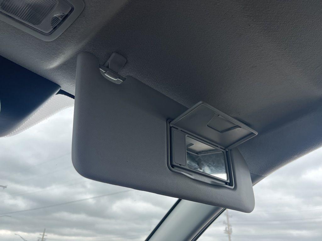 Mitsubishi Outlander Sport  2023