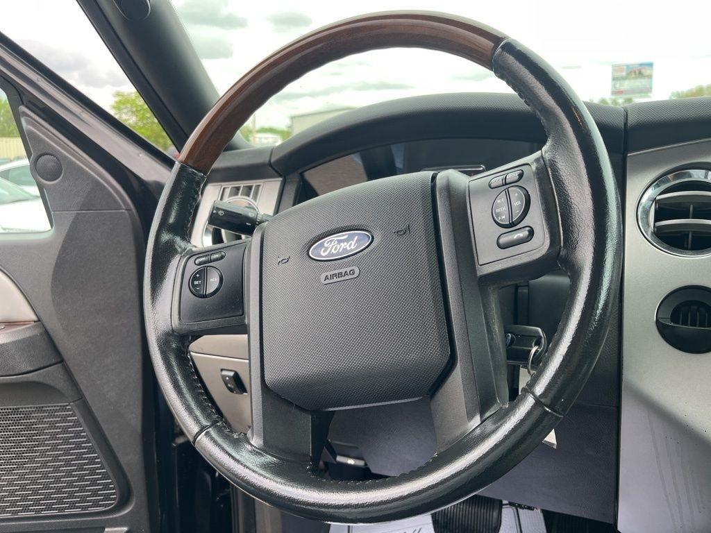 Ford Expedition  2010