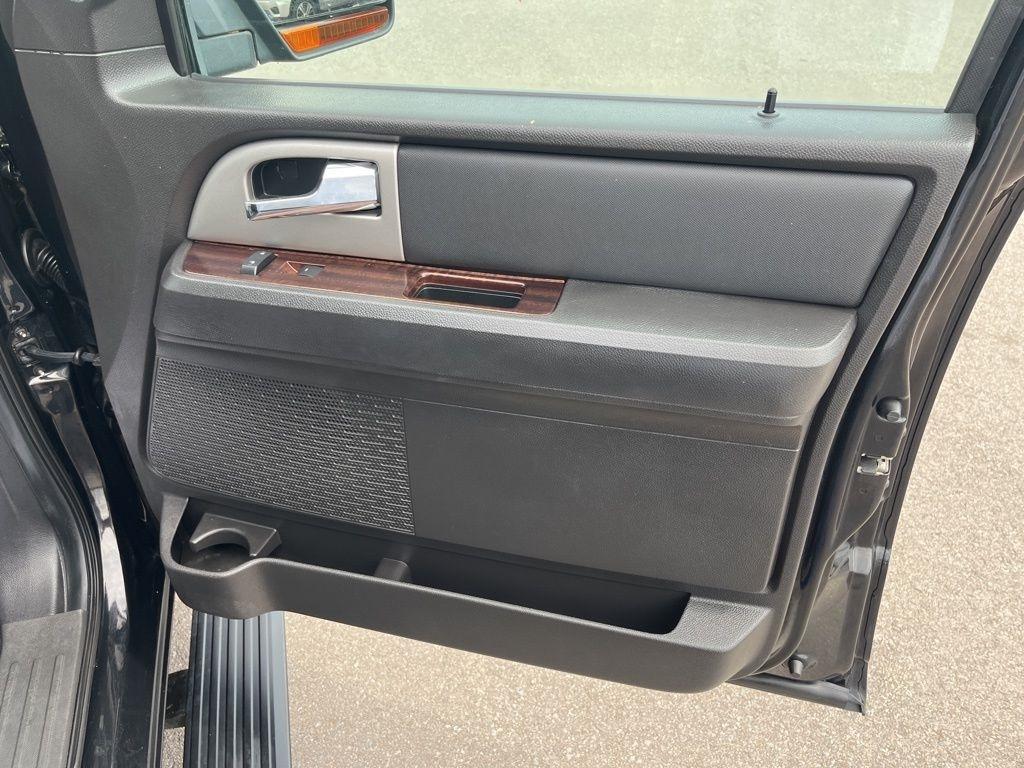 Ford Expedition  2010