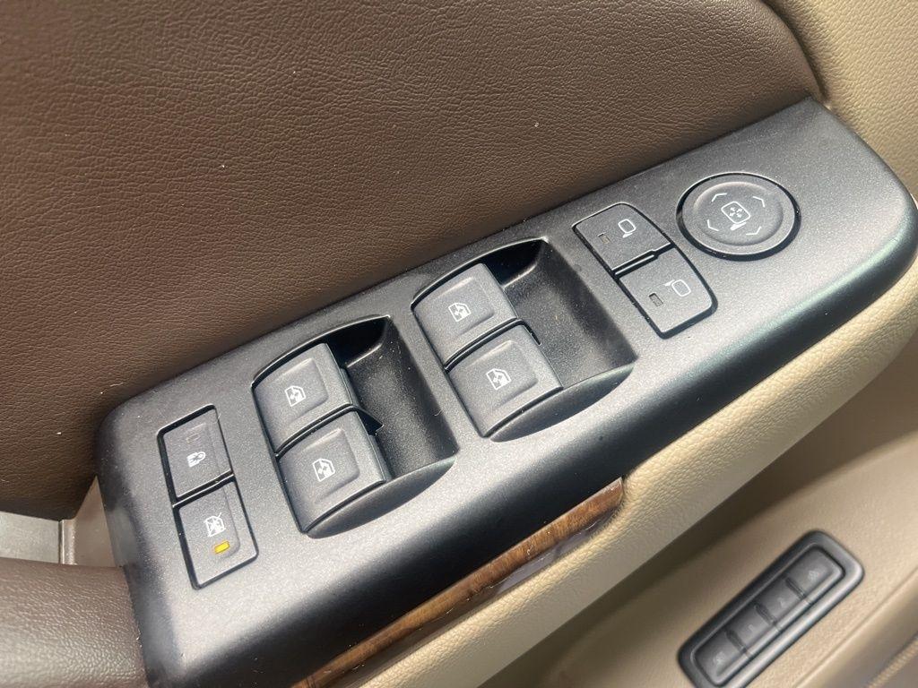 Chevrolet Suburban  2019