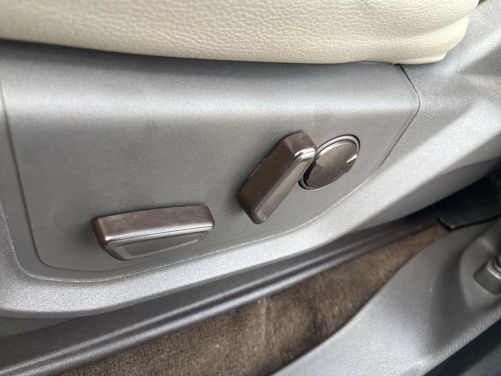 Ford Expedition  2021