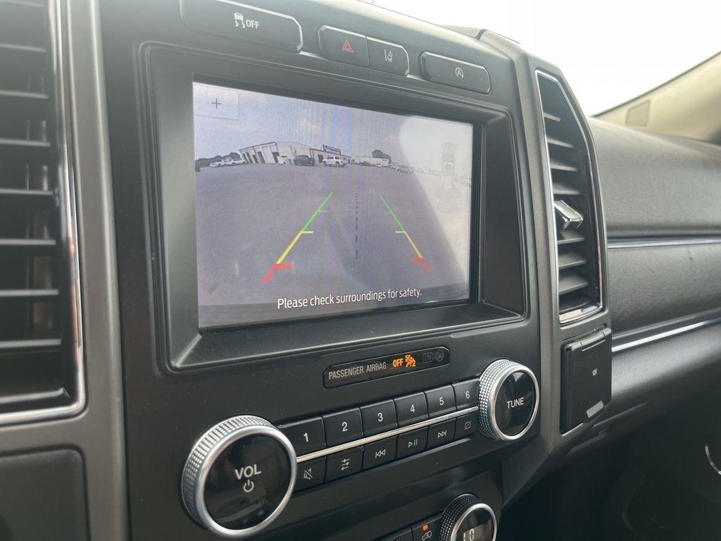 Ford Expedition  2021