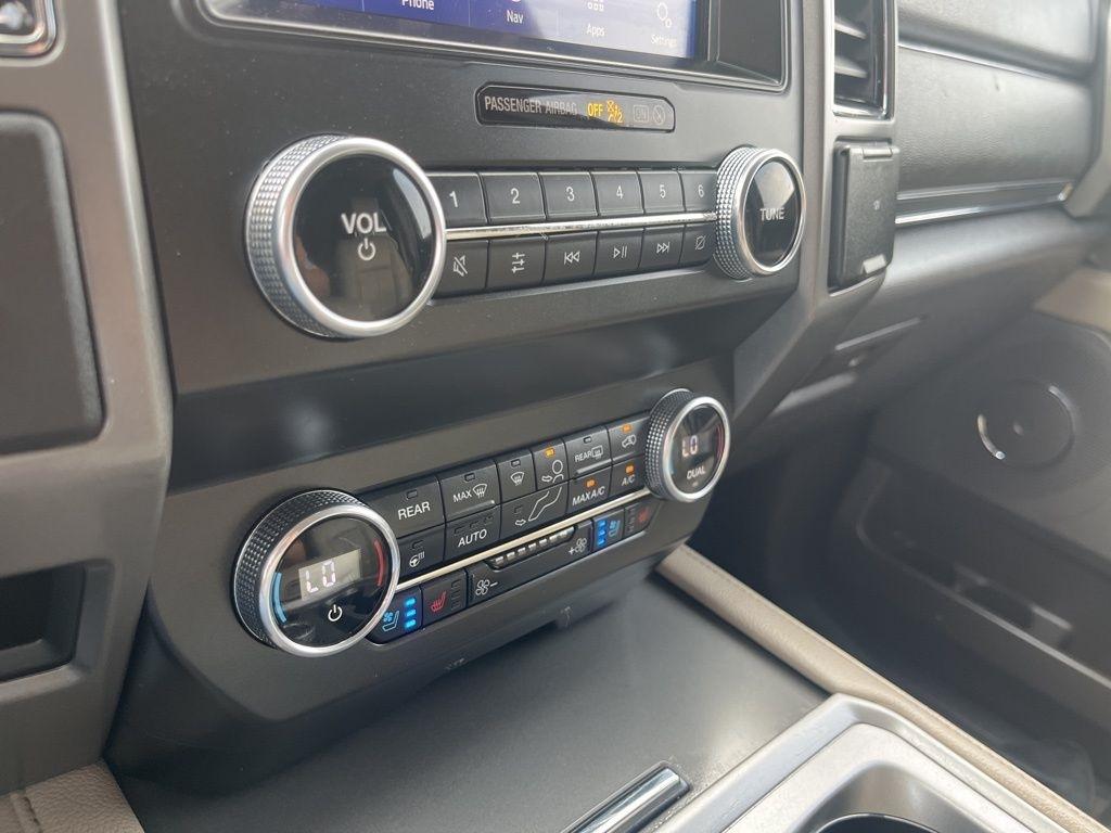 Ford Expedition  2021