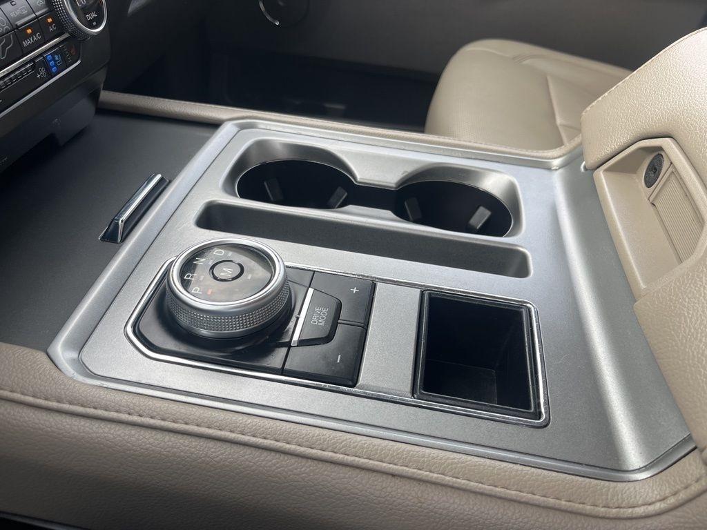 Ford Expedition  2021