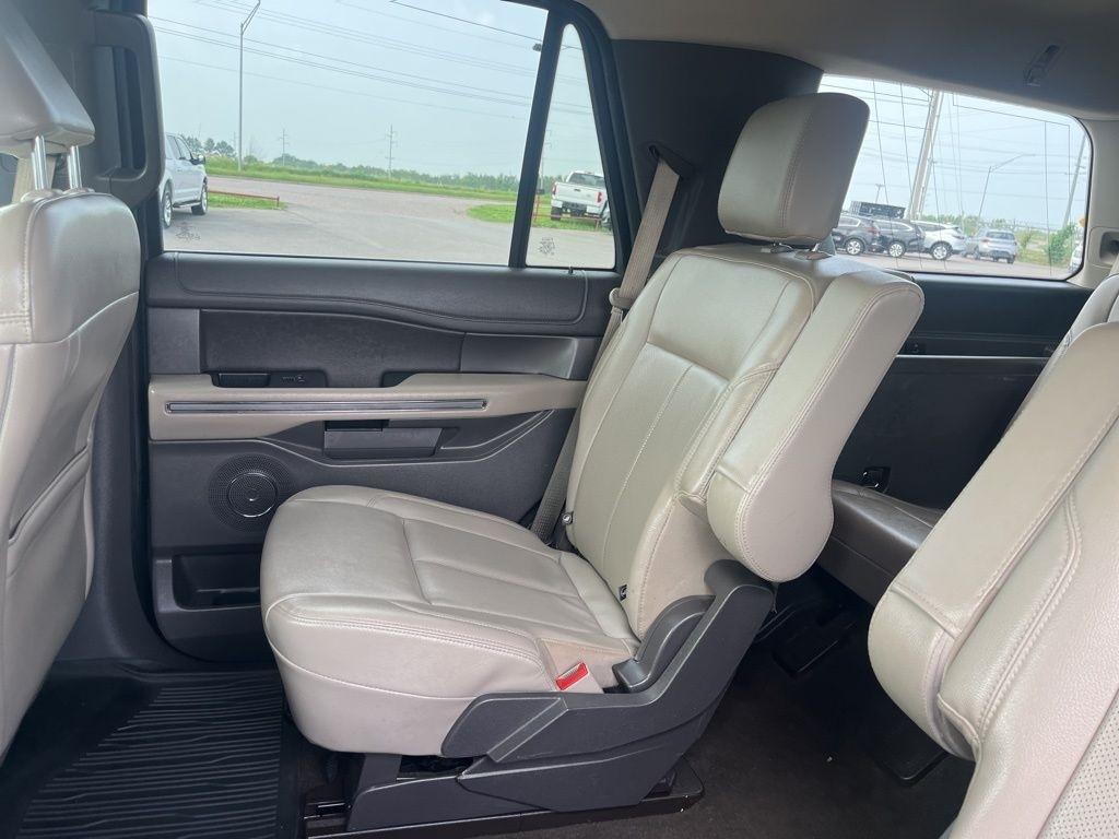 Ford Expedition  2021