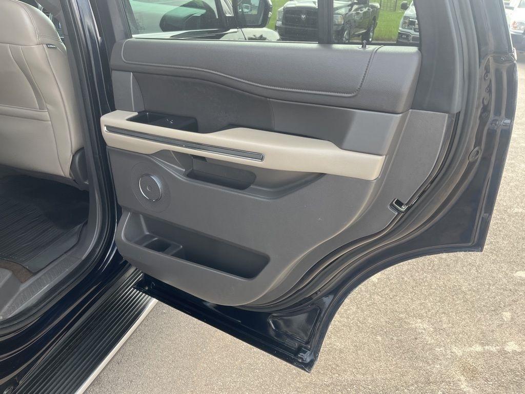 Ford Expedition  2021