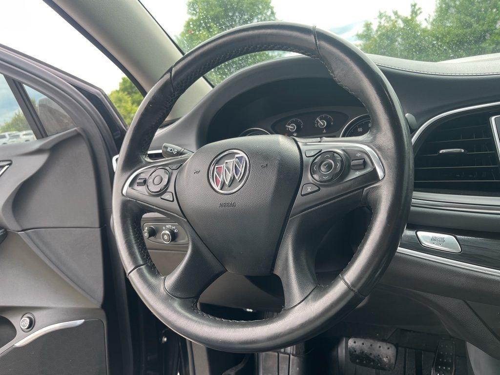 Buick Enclave  2020