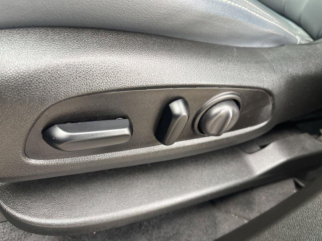 Buick Enclave  2020