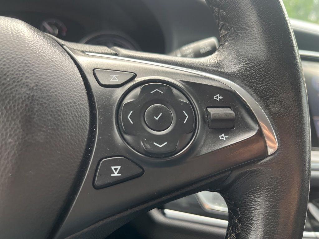 Buick Enclave  2020