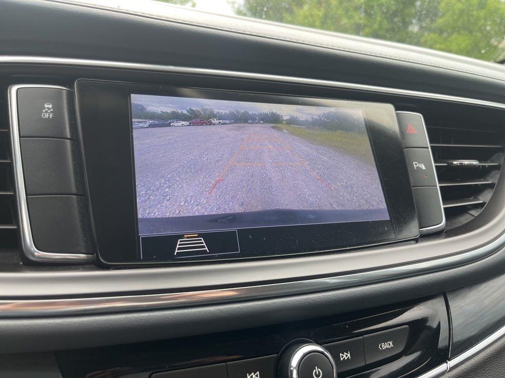 Buick Enclave  2020