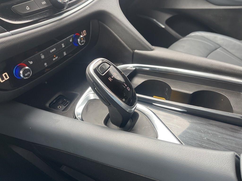 Buick Enclave  2020