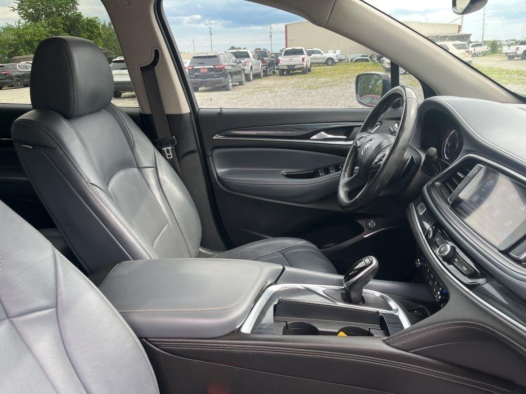 Buick Enclave  2020