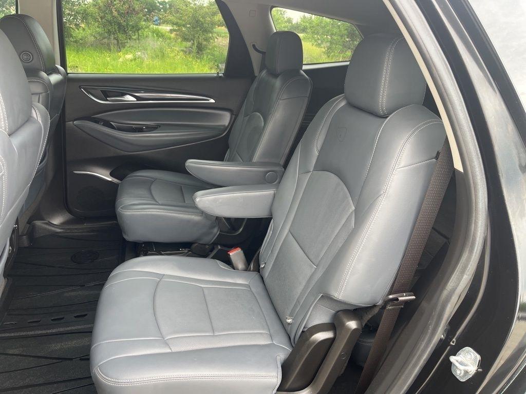 Buick Enclave  2020