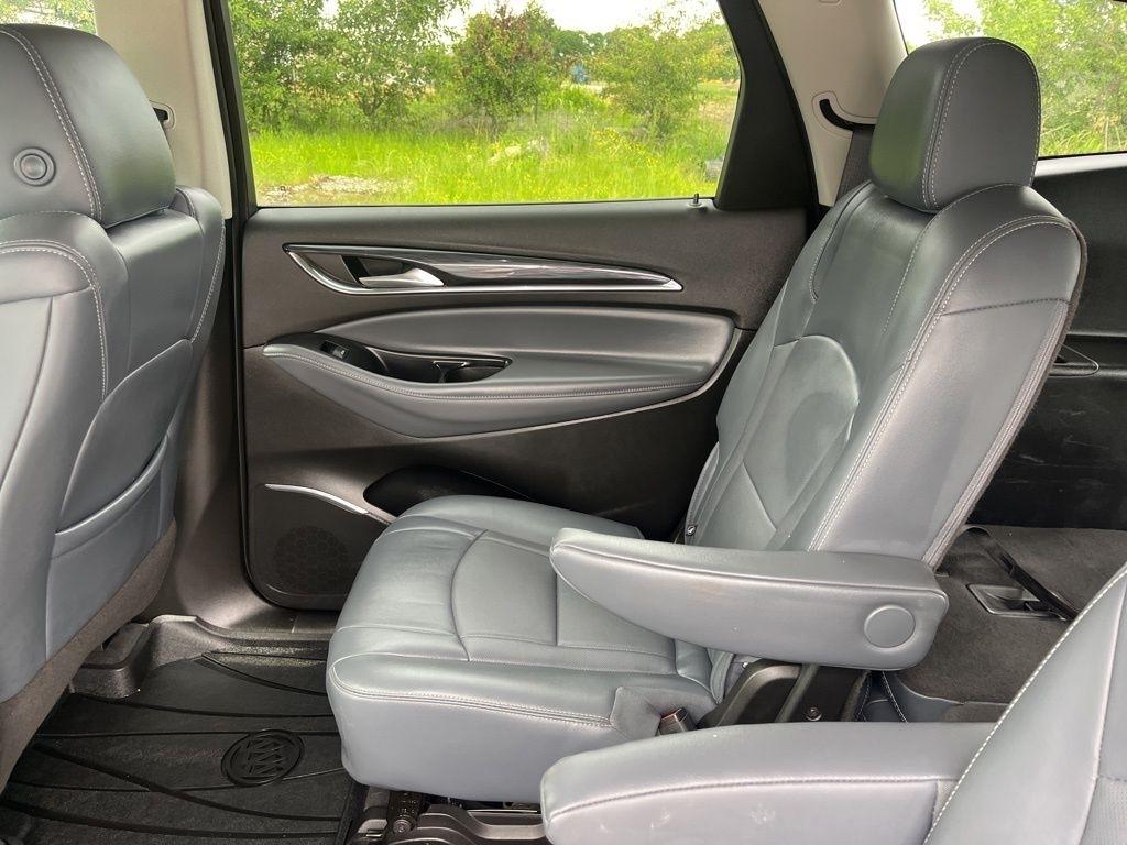 Buick Enclave  2020