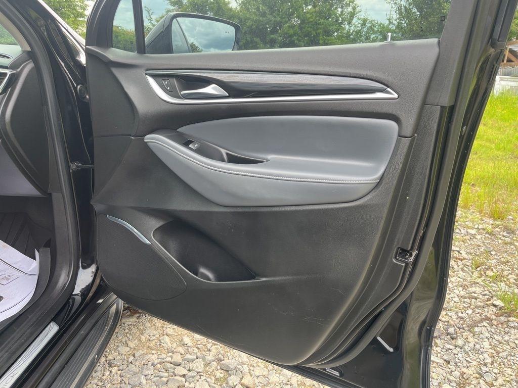 Buick Enclave  2020