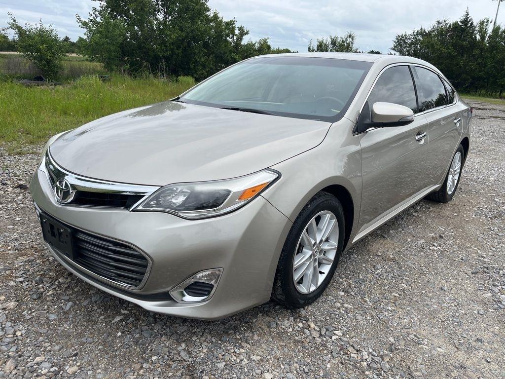 Toyota Avalon  2014