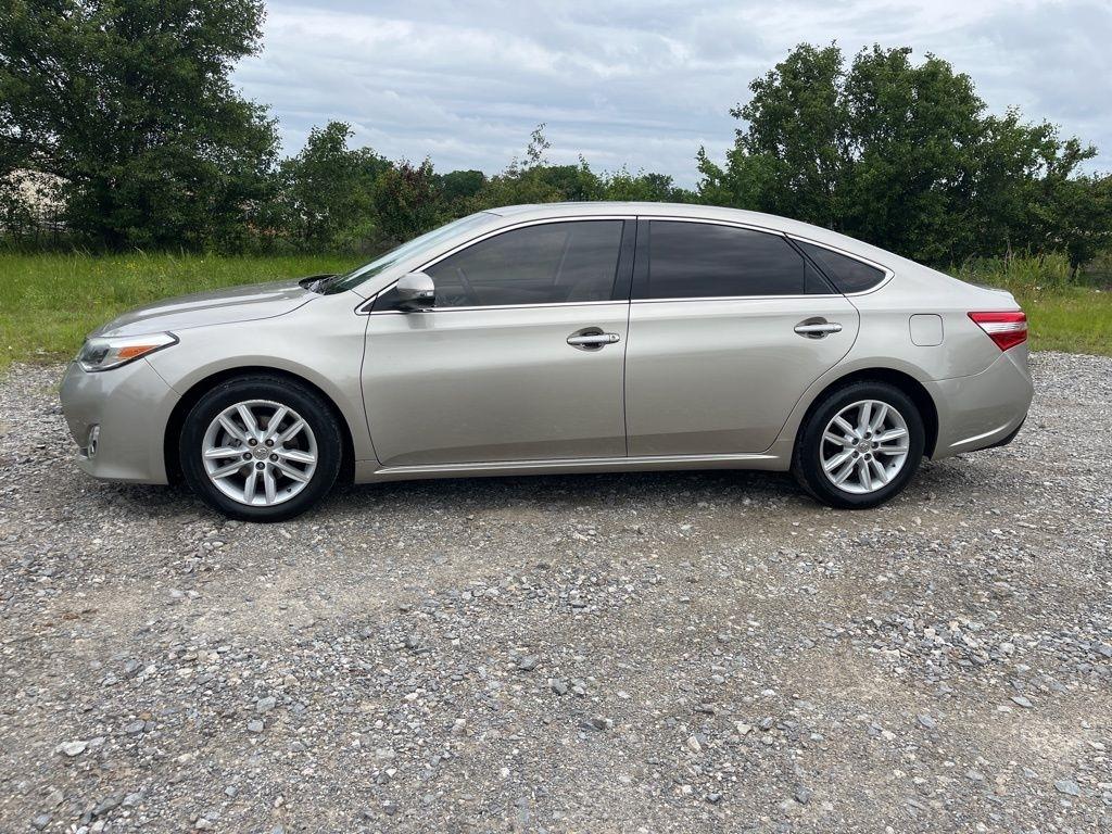 Toyota Avalon  2014