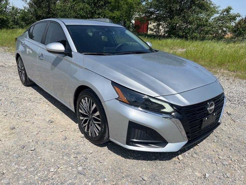 Nissan Altima  2023