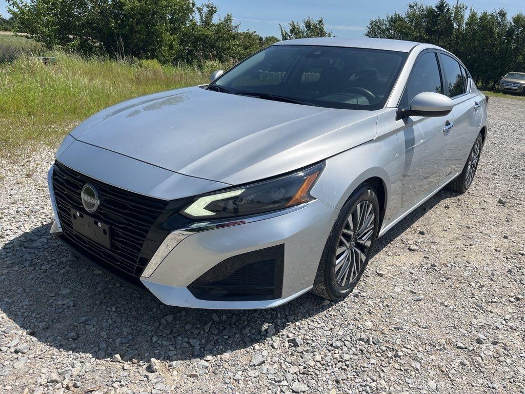 Nissan Altima  2023