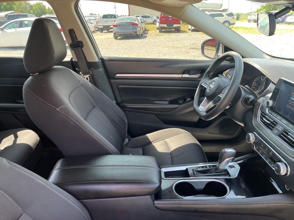 Nissan Altima  2023