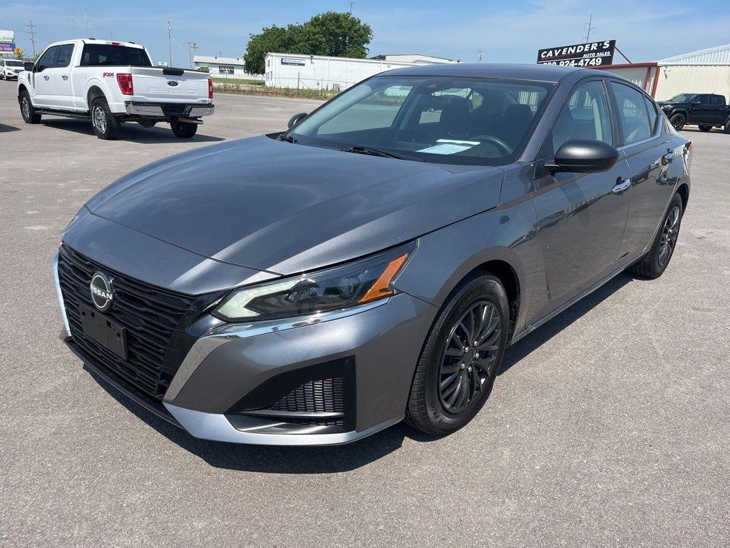 Nissan Altima  2024