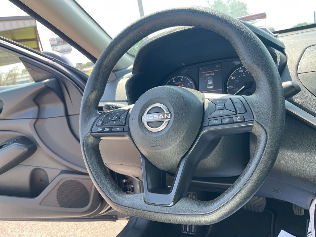 Nissan Altima  2024