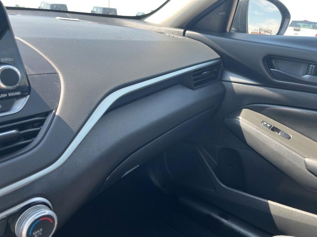 Nissan Altima  2024