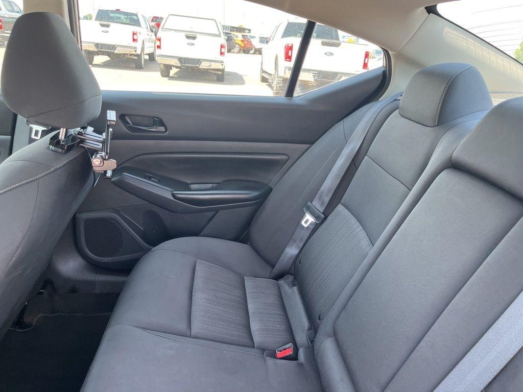 Nissan Altima  2024