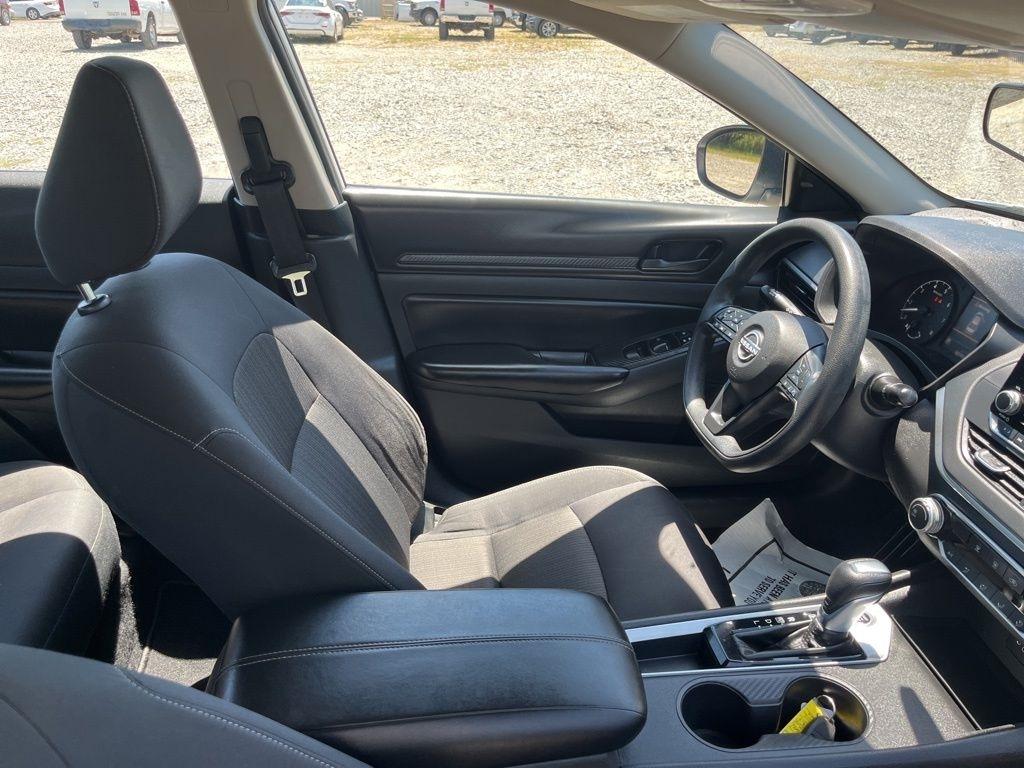 Nissan Altima  2024