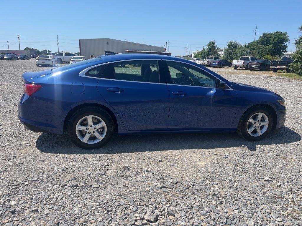 Chevrolet Malibu  2023