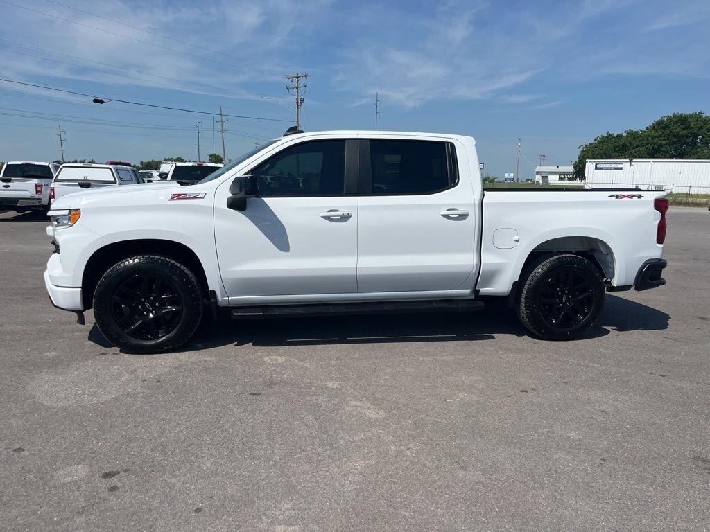 Chevrolet Silverado 1500  2025