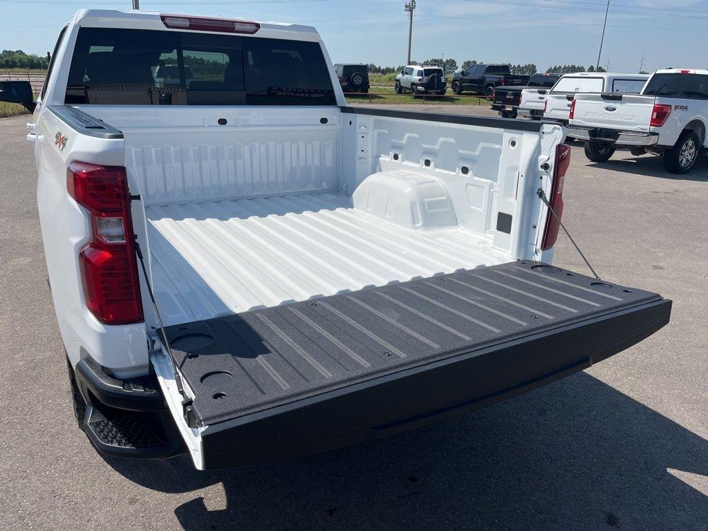 Chevrolet Silverado 1500  2025