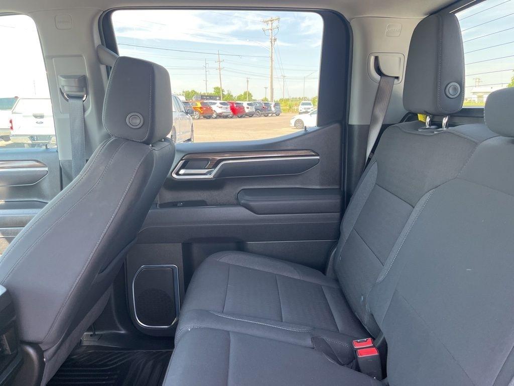 Chevrolet Silverado 1500  2025