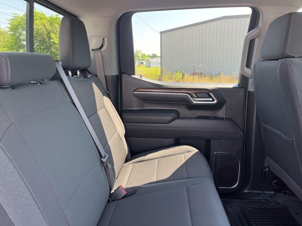 Chevrolet Silverado 1500  2025