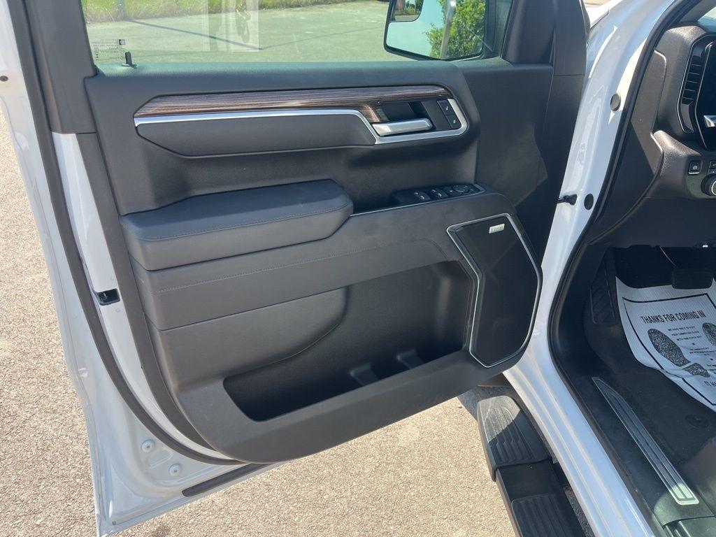 Chevrolet Silverado 1500  2025