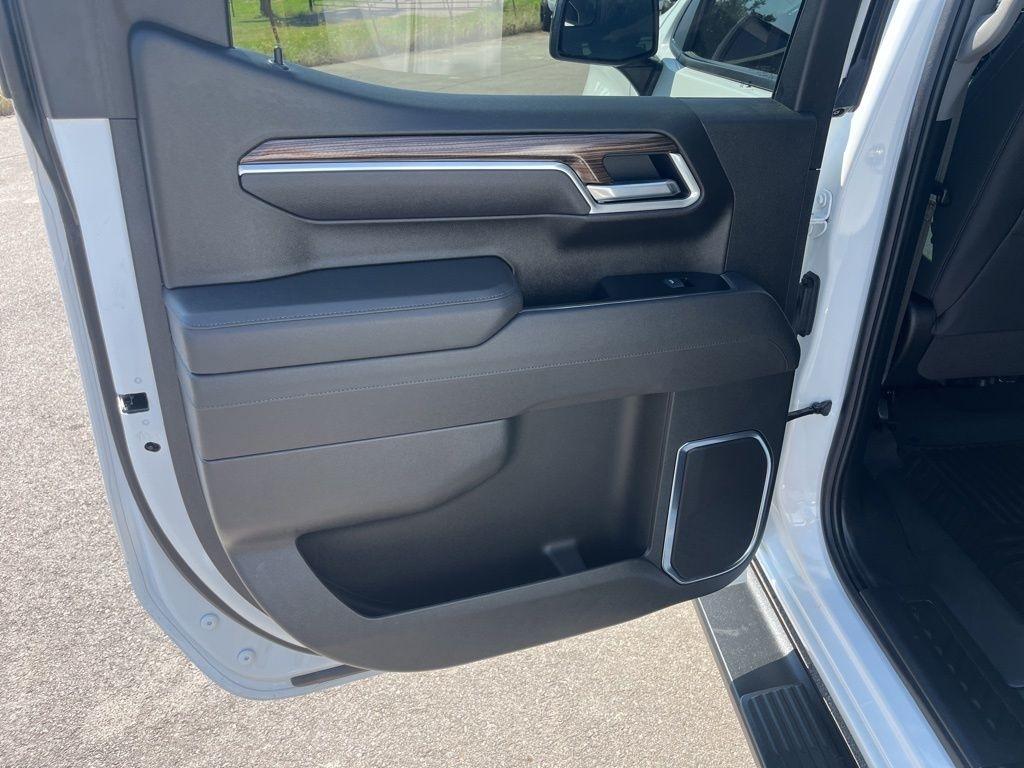 Chevrolet Silverado 1500  2025
