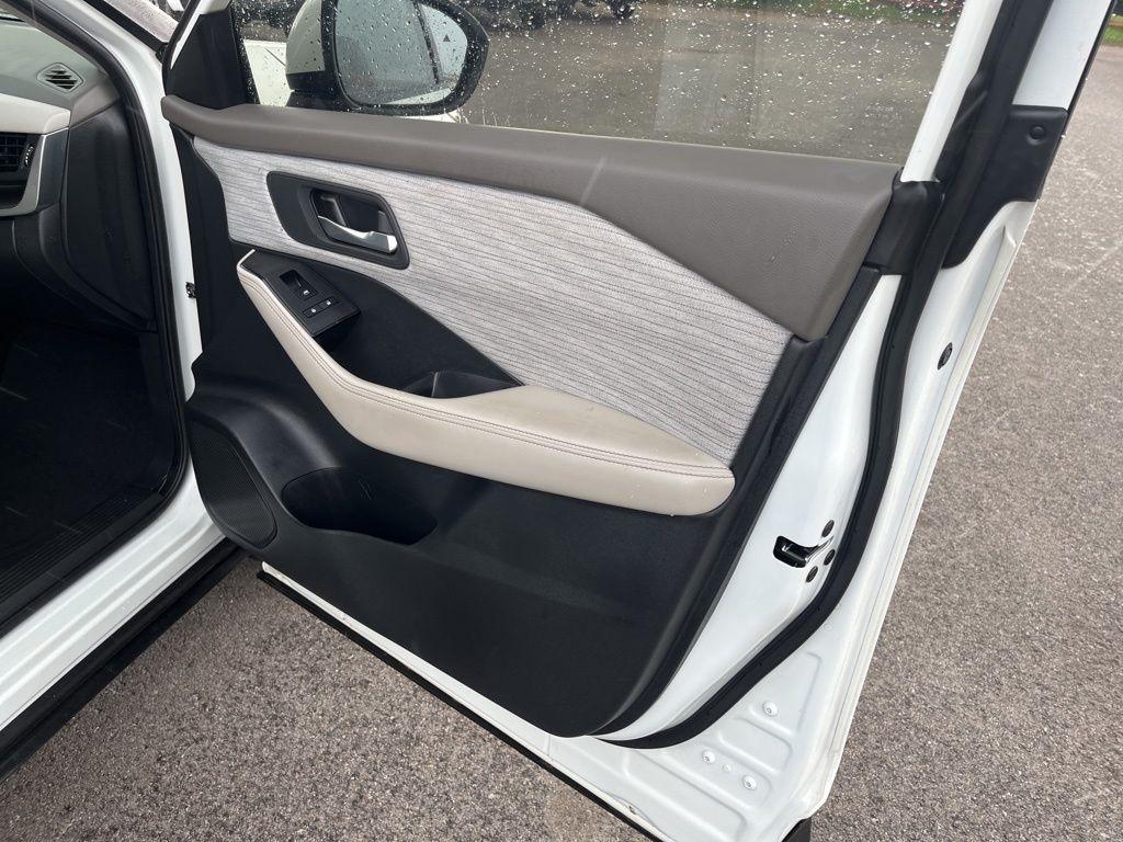 Nissan Rogue  2023
