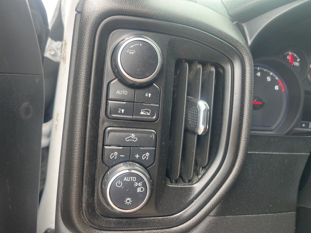 Chevrolet Silverado 1500  2021