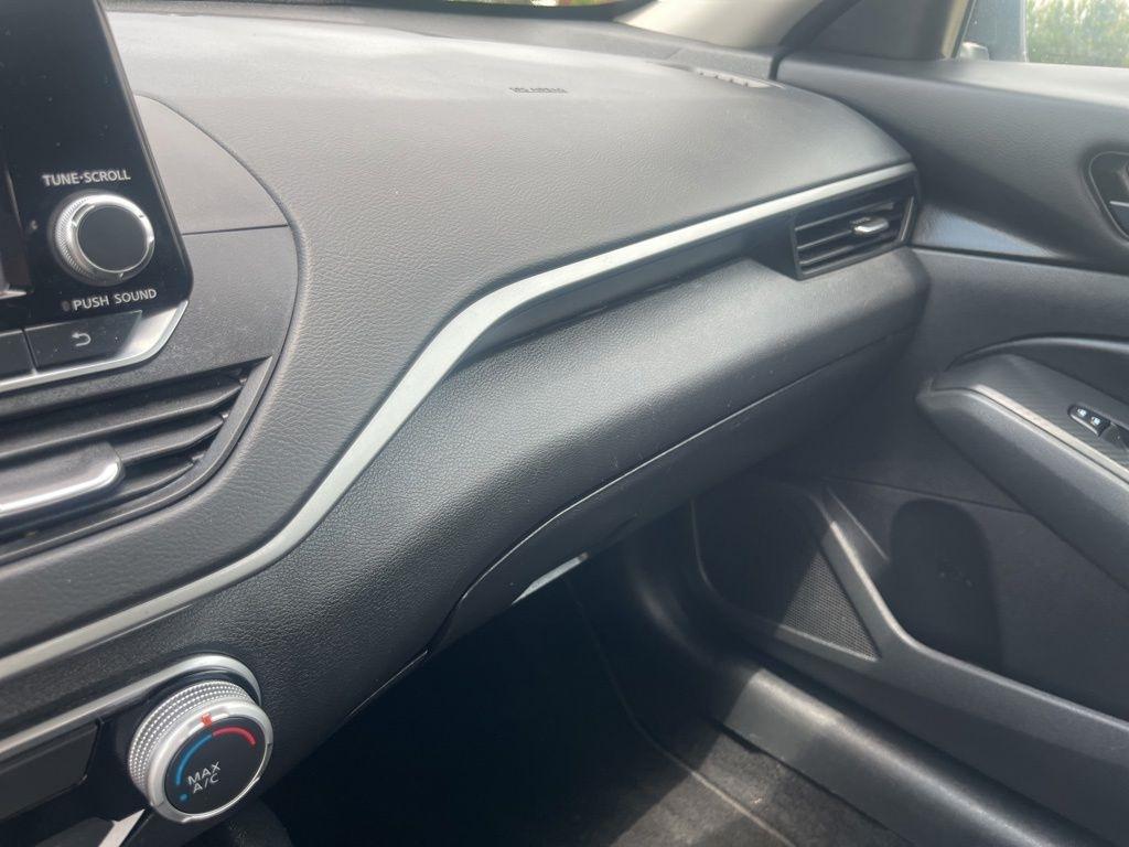 Nissan Altima  2024