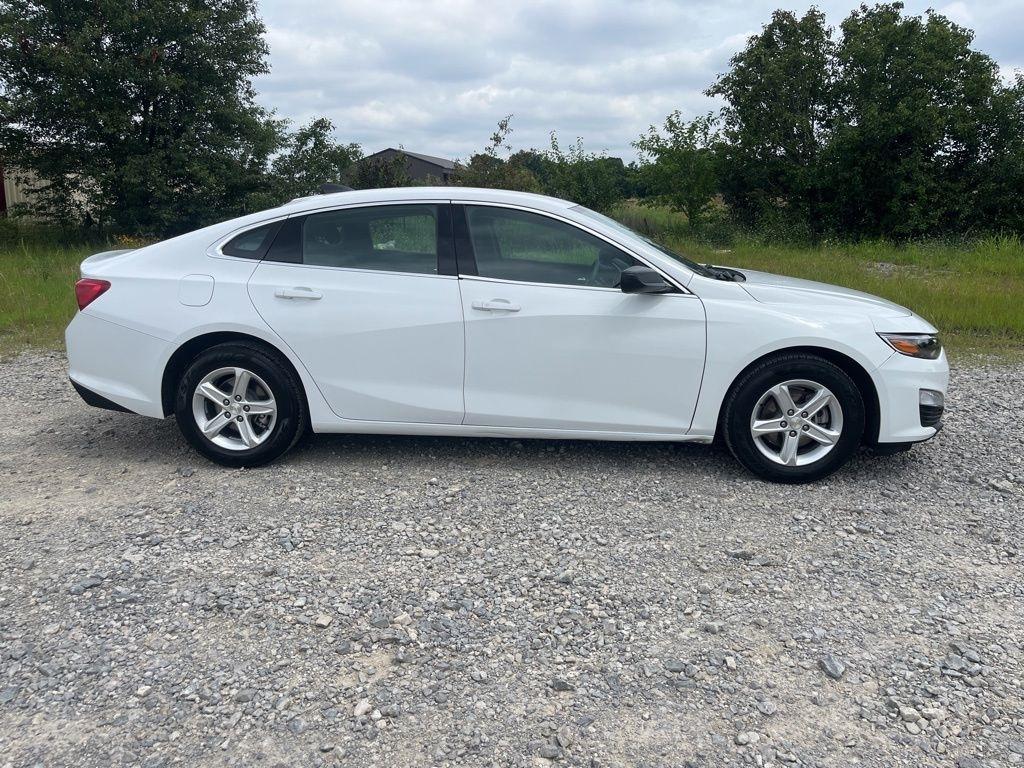 Chevrolet Malibu  2023