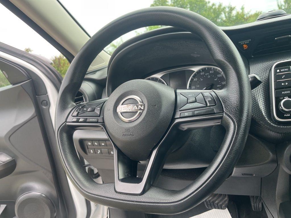 Nissan Kicks  2023