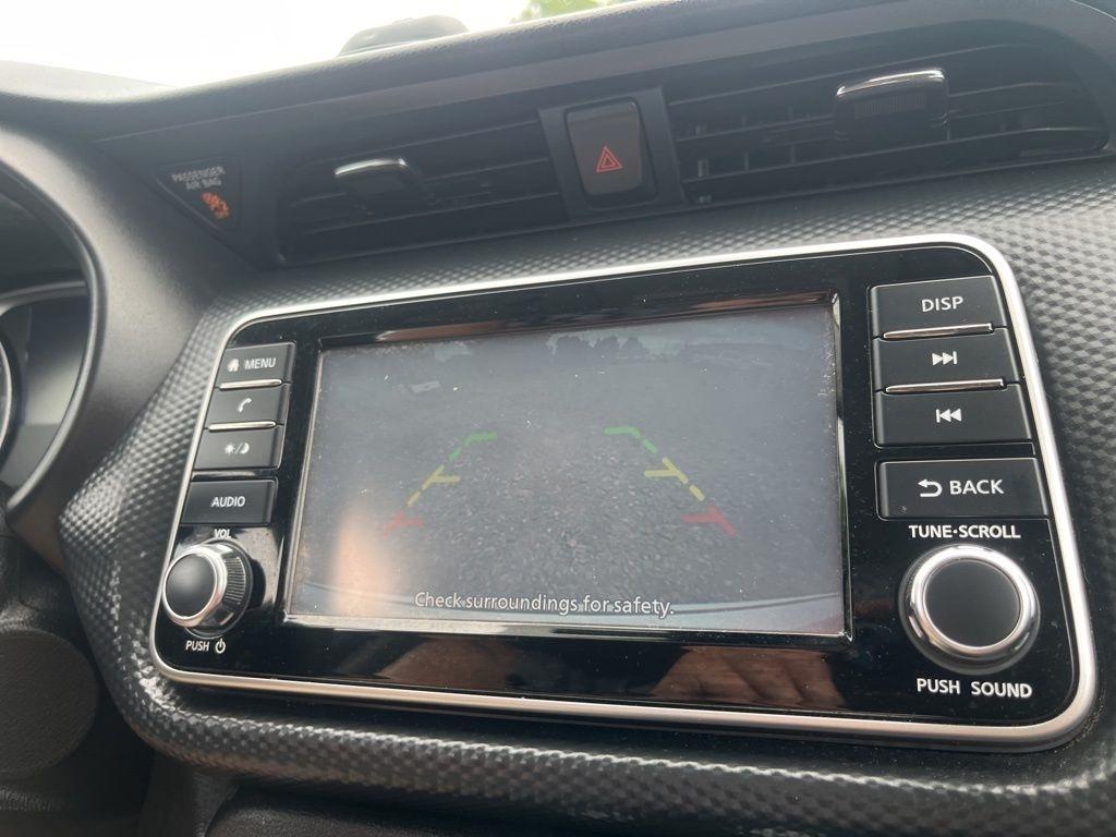 Nissan Kicks  2023